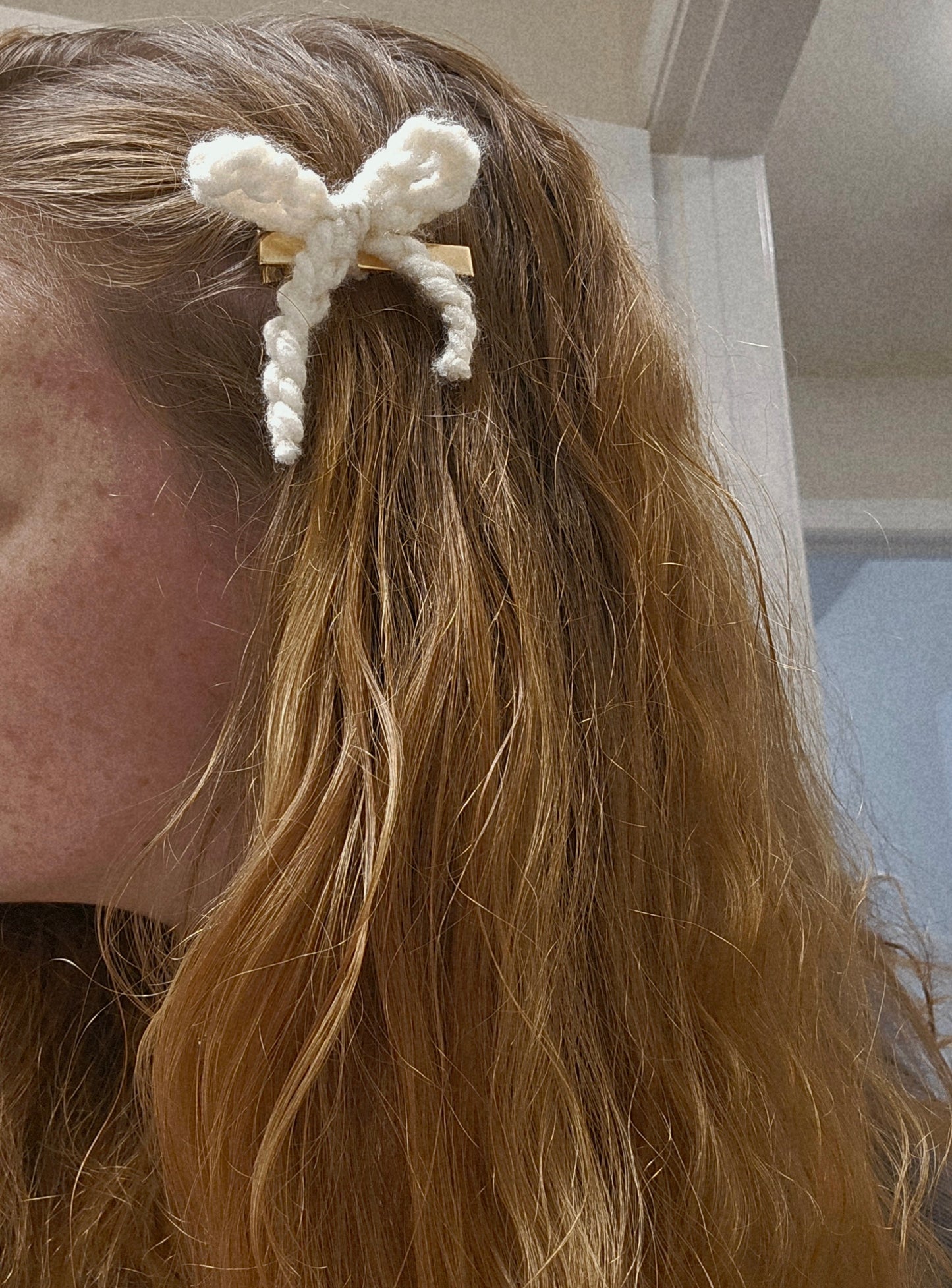 Crocheted White Bow Clip